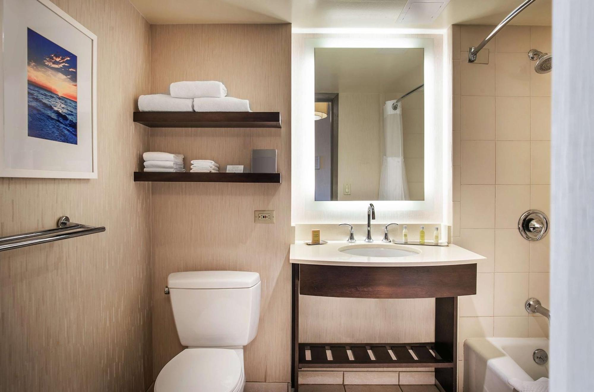 Doubletree By Hilton San Diego-mission Valley Hotel