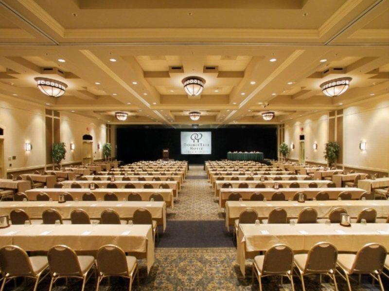 Doubletree By Hilton San Diego-mission Valley